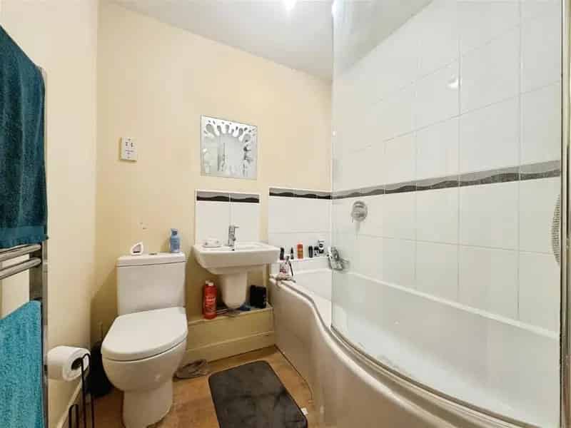 1 Bed Flat for Sale Hull City Centre Tenanted or Vacant