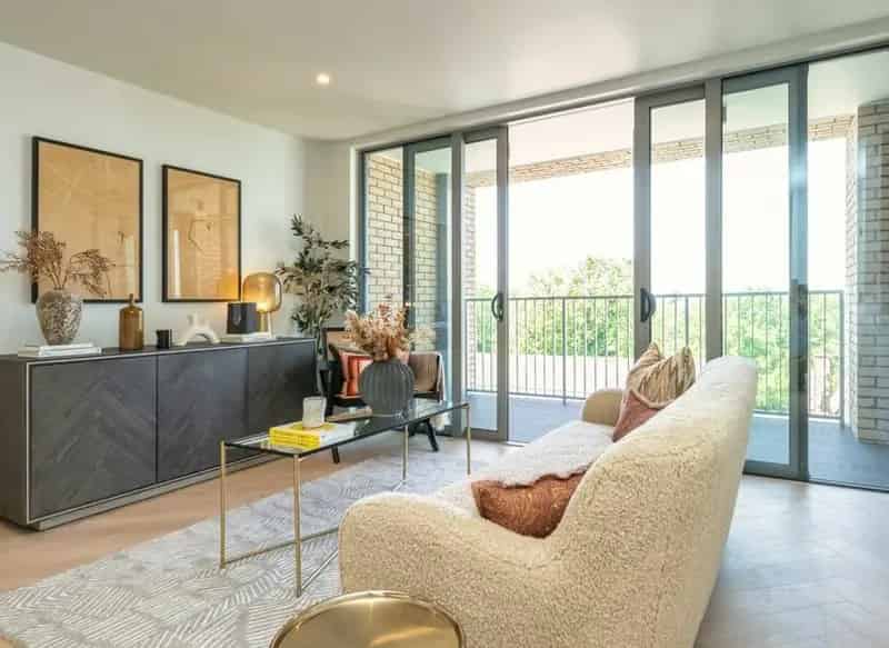 2-Bed Apartment in New Malden, High-Spec Finish and Balcony