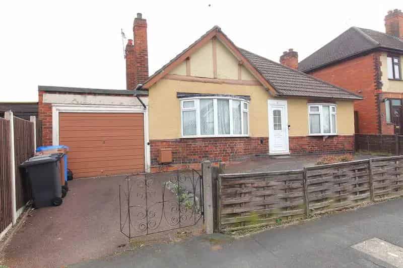 2 Bedroom Detached Bungalow for Sale