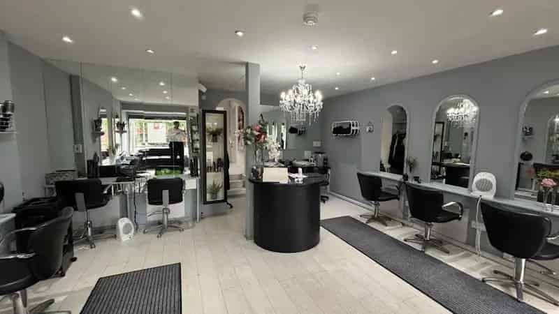 Glasgow West End Salon - 8 Stations, 2 Beauty Rooms