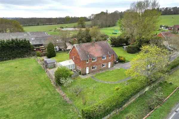 Three-Bedroom Cottages Near Lamberhurst