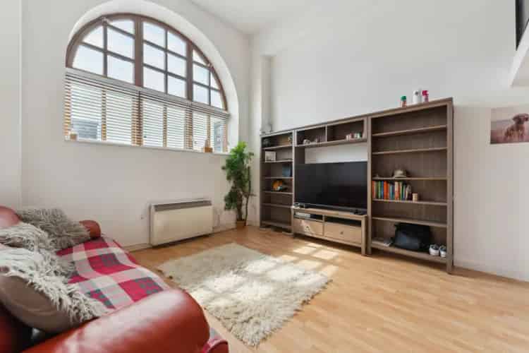 Stylish One Bedroom Duplex Apartment in Yorkhill