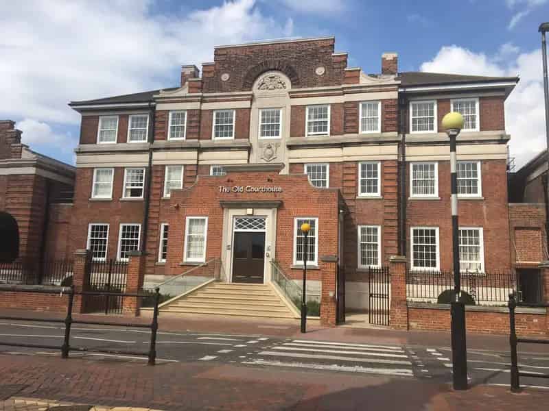 Modern Offices in Grays High Street Near Train Station