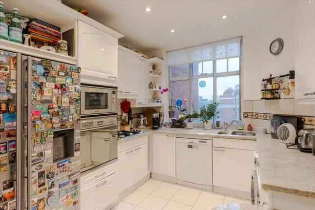 Flat for sale in Maida Vale, London W9