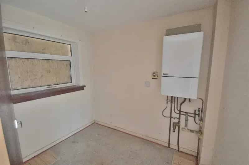 2 Bed Flat for Sale - Refurbishment Opportunity