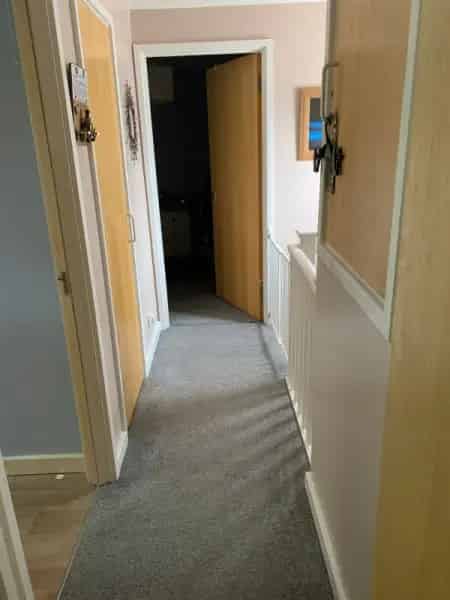 Cosy 2-Bed Terraced House with Extra Toilet and Garden