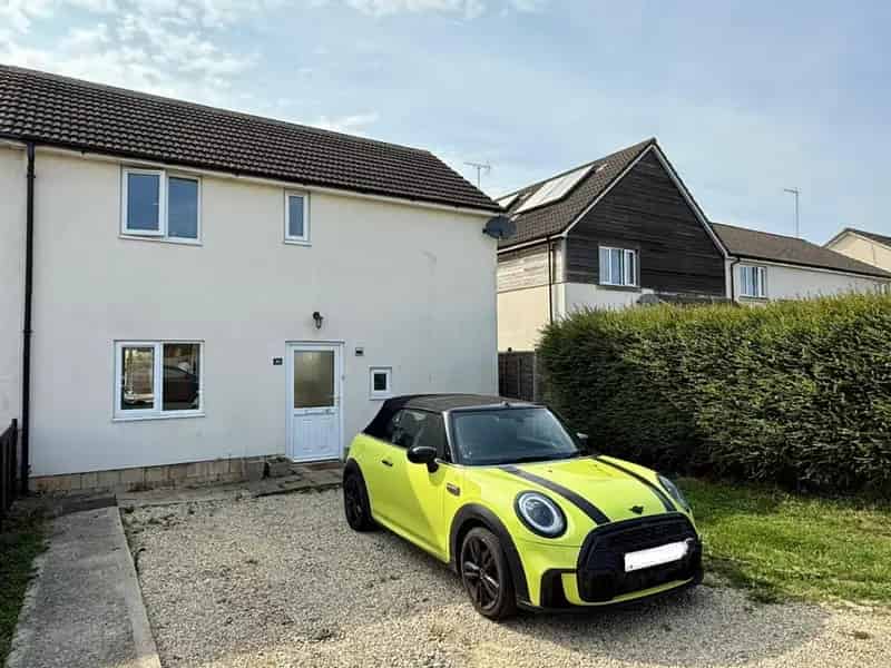 3 Bedroom House For Sale Near M5 J13