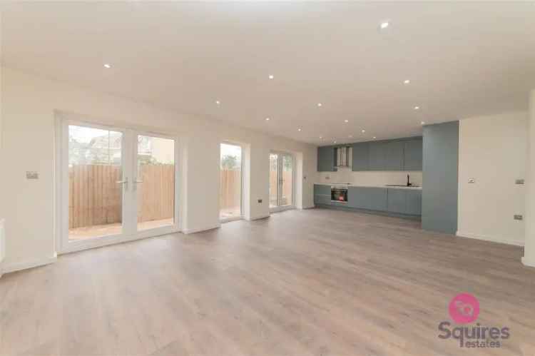 2 Bedroom Flat House to Rent