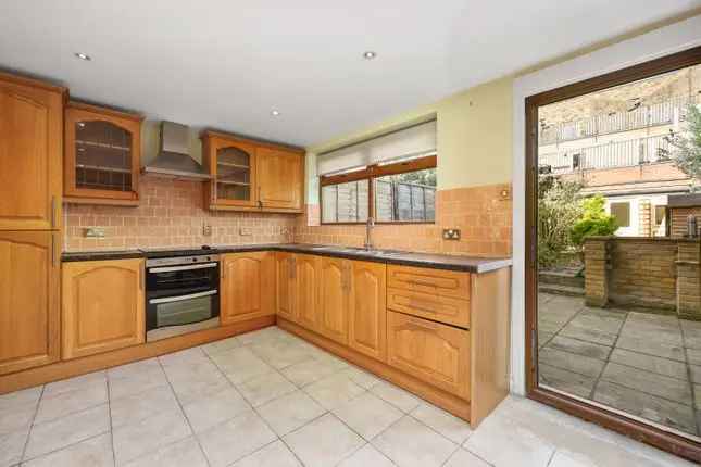 Terraced house to rent in Mayton Street, Holloway N7