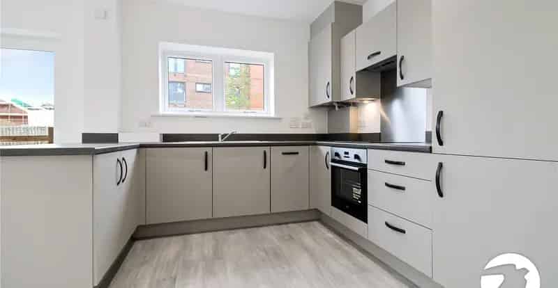 2 Bedroom Flat to Rent Ebbsfleet - Modern Ground Floor Apartment