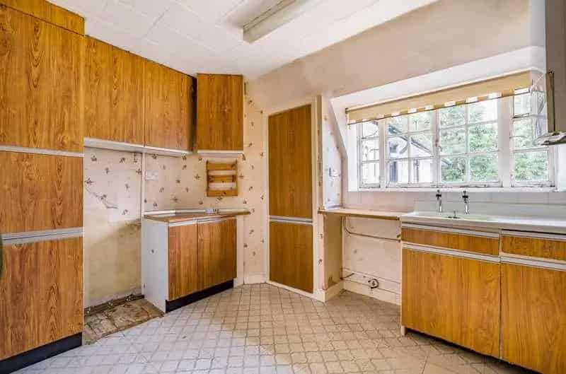 3 bed flat for sale