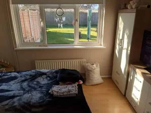 Over 60s Bungalow: Large Garden, 3 Sheds, Near Shops