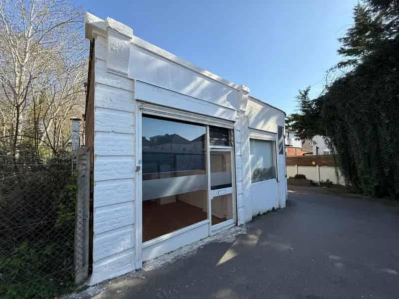 Ground Floor Retail Unit Near Purley Oaks Station