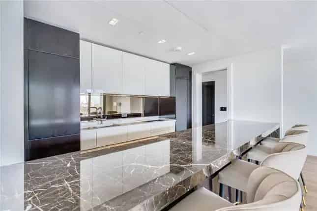 2-Bedroom River View Apartment Southbank Place London