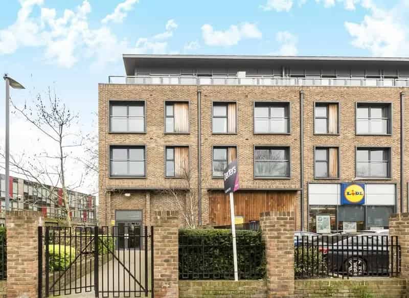 One Bedroom Flat in Stockwell Secure Gated Development