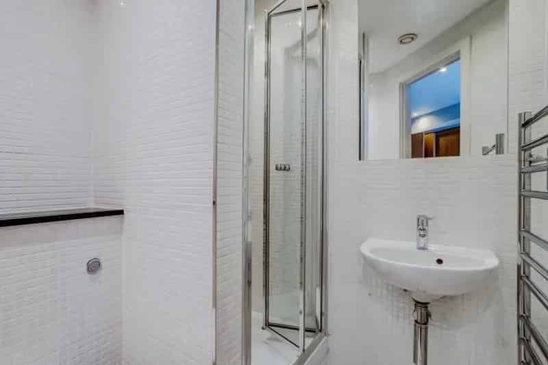 Luxury City Centre Apartment  Meridian Plaza Two Double Bedrooms