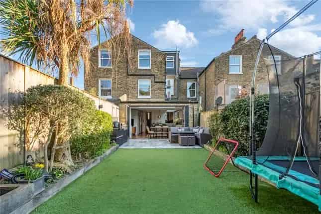 5 Bedroom House for Sale Honeywell Road SW11