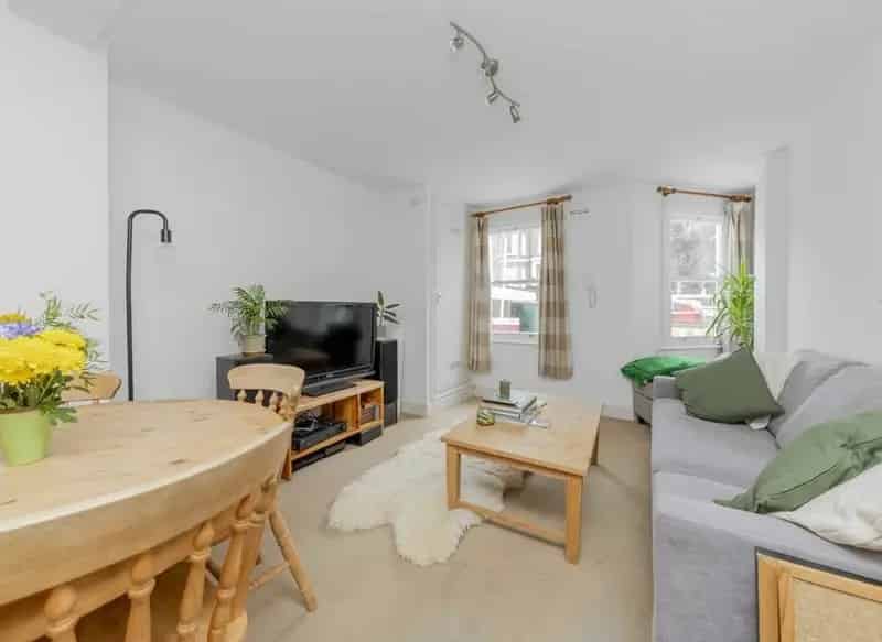 One Double Bedroom Ground Floor Apartment Tollington Park