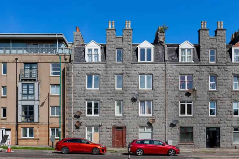 1 Bedroom Sea View Apartment for Sale in Aberdeen