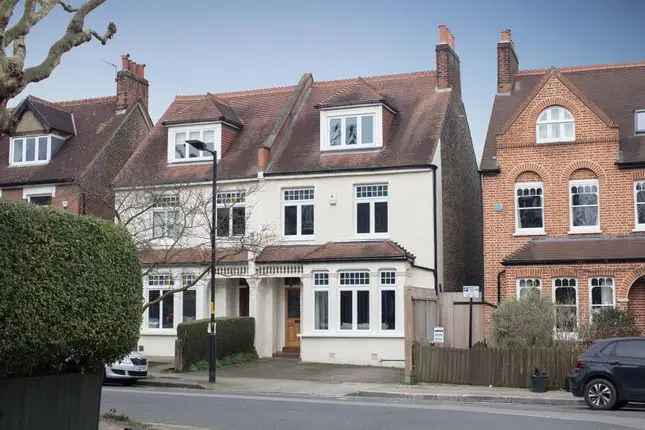 5 Bed Victorian House Grove Park Off Street Parking 65ft Garden