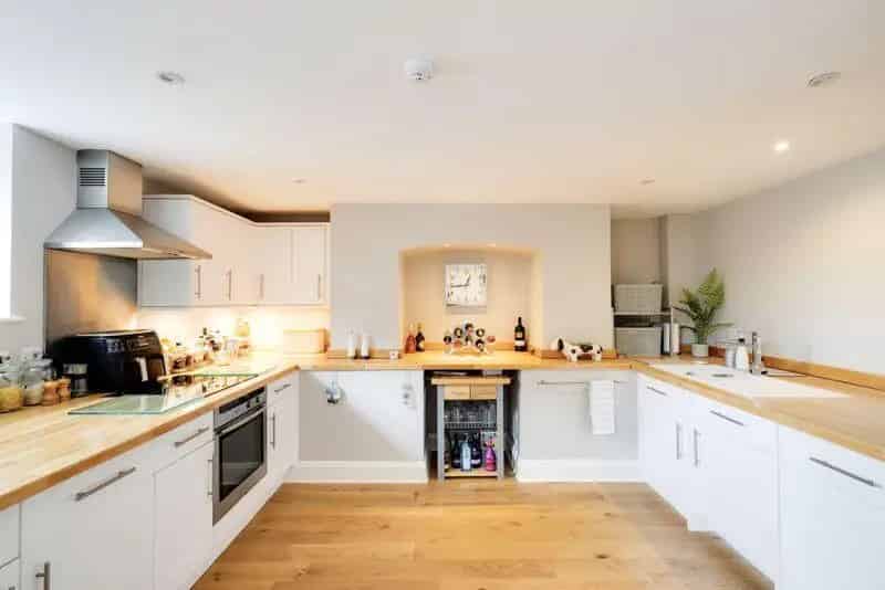 2 Bedroom Victorian Garden Apartment for Sale