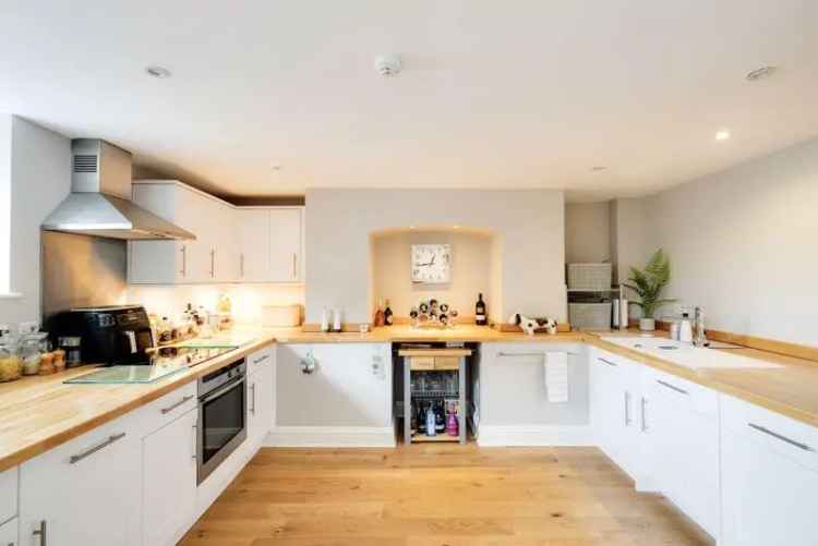 2 Bedroom Victorian Garden Apartment for Sale
