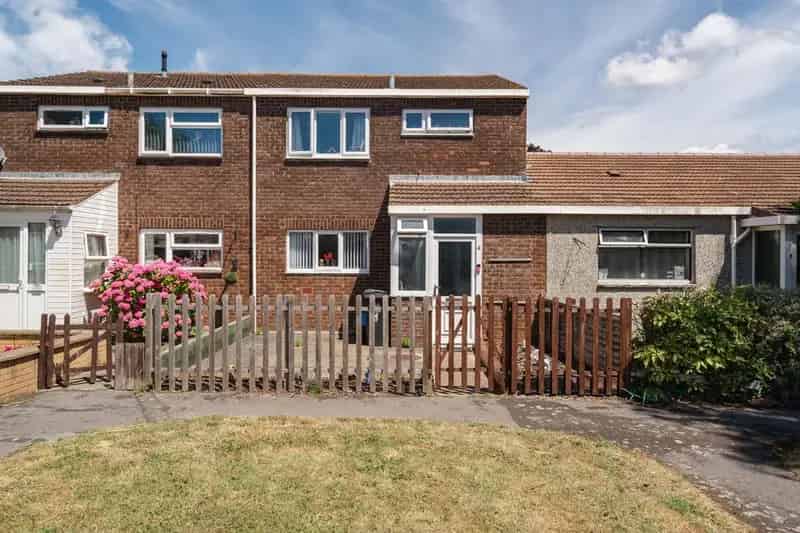 2 Bedroom Terraced House for Sale - No Chain