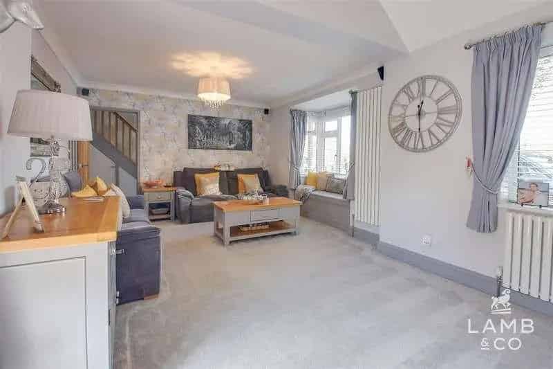 3 Bed Detached House For Sale