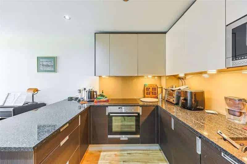 2 Bed Flat for Sale in Beaufort Park Colindale