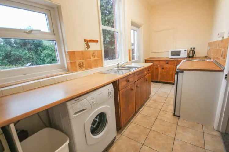 5 Bedroom Detached Student House