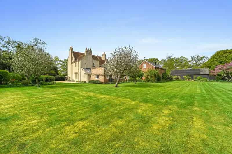 7 Bedroom Victorian Rectory with Cottage and Extensive Grounds