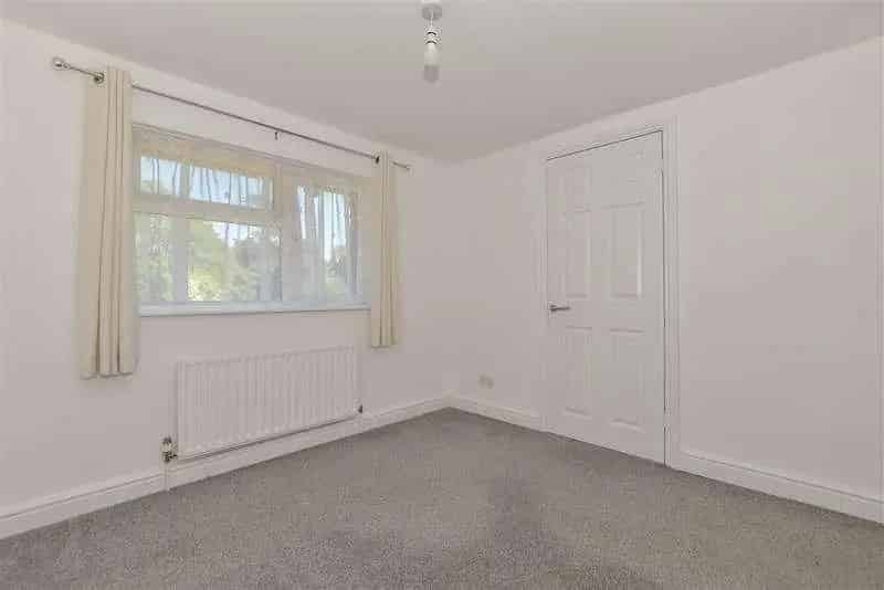 4 Bed Semi-Detached House For Sale