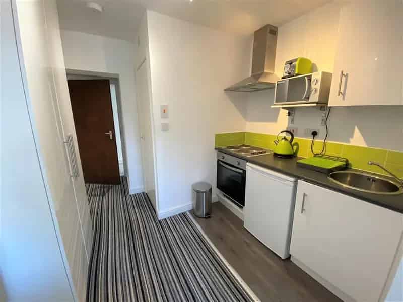 1 Bedroom Apartment All Bills Inclusive Zero Deposit Available