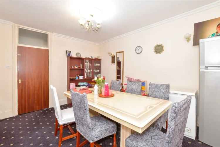 6 Bedroom Terraced House for Sale in Southsea