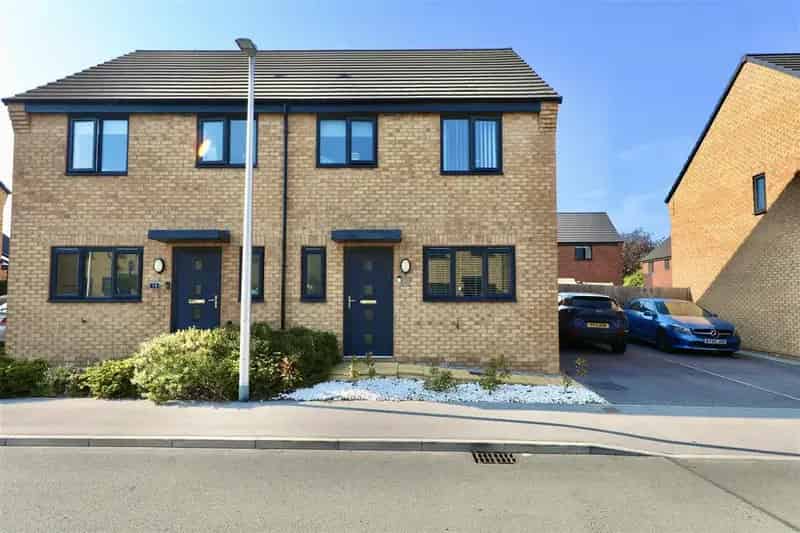 3 Bedroom Semi Detached House Kingswood Hull