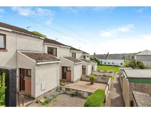 2 Bedroom Detached House For Sale