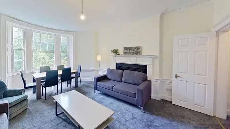 2 Bedroom Furnished Flat to Rent in Edinburgh