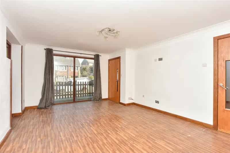 2 Bedroom Detached House for Sale in Boughton