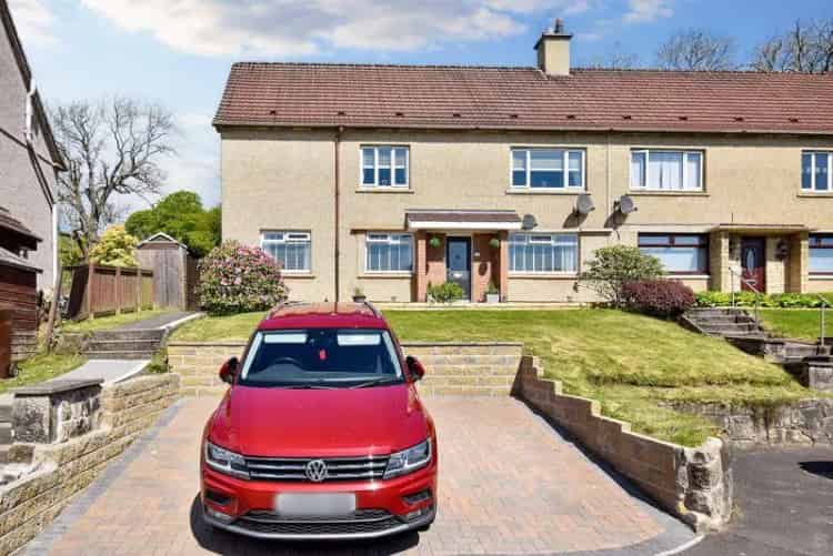 3 Bedroom Apartment for Sale in Kilsyth
