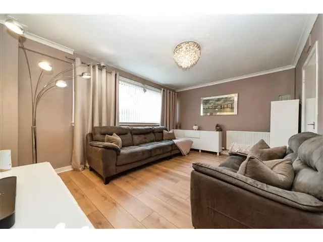 2 bedroom flat  for sale