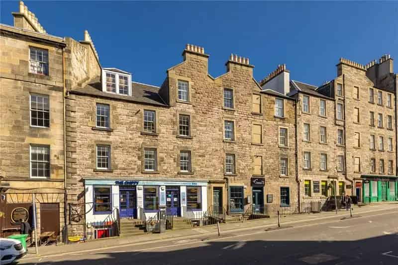 3 Bedroom Georgian Apartment for Sale in Edinburgh Broughton Street