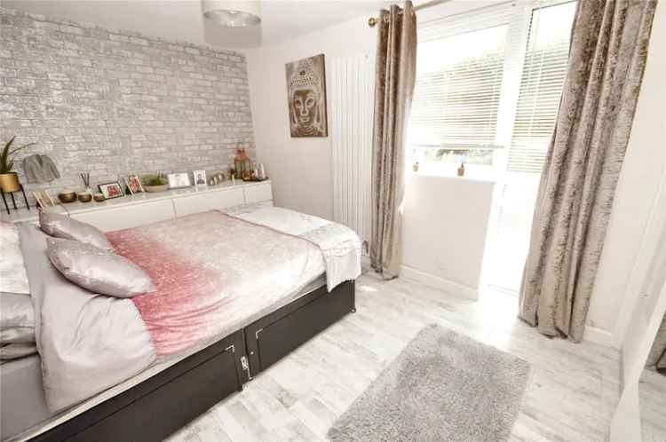 Apartment For Sale in Leeds, England