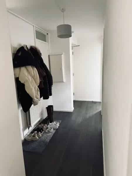 2 Bedroom Flat with Garden Balcony and Shed