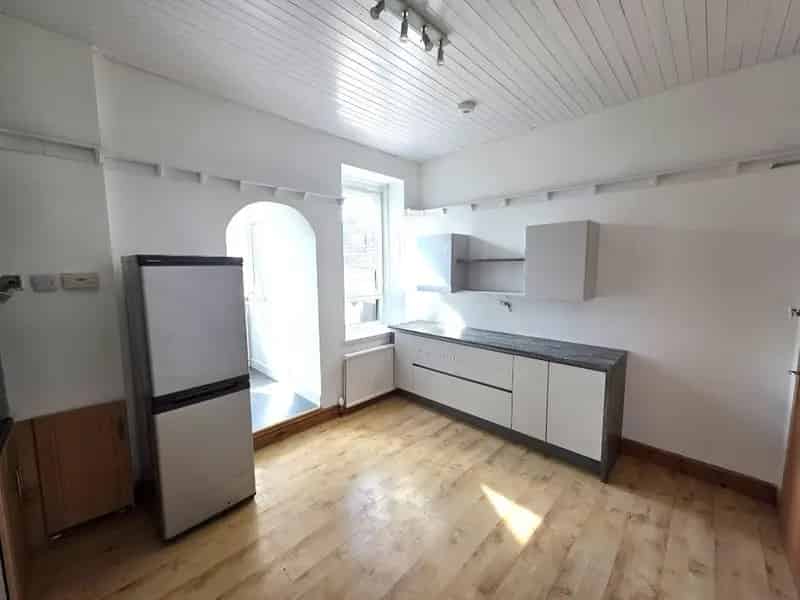 4 Bedroom Flat to Rent