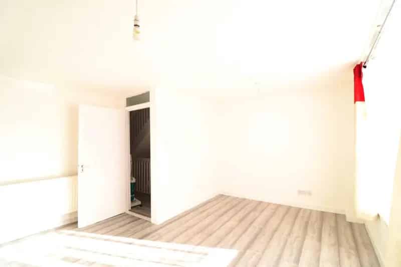 4 Bedroom House to Rent Recently Refurbished