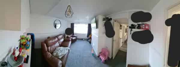 2 Bedroom Flat with Communal Garden and Parking