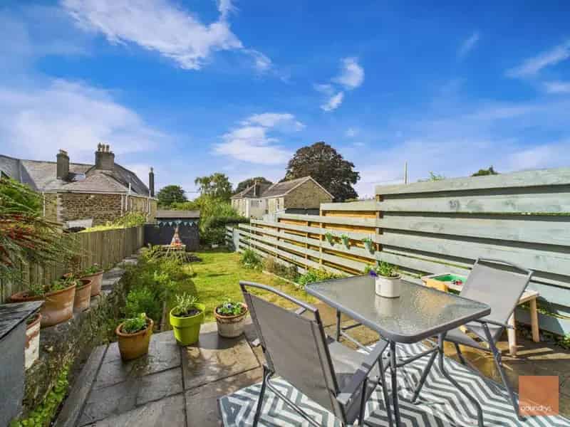 2 bed property for sale
