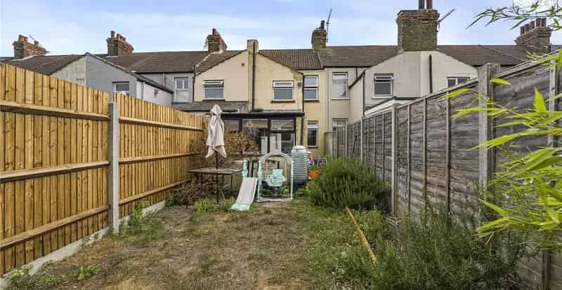2 bedroom house for sale