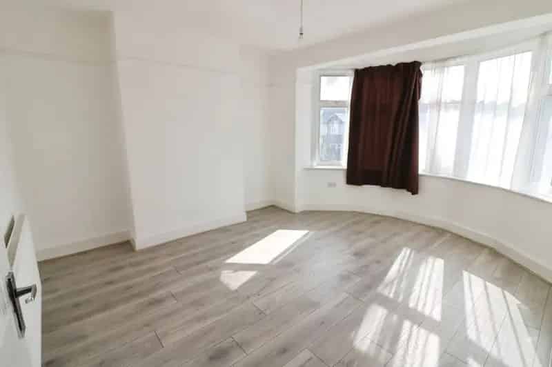 3 Bedroom House for Rent Ilford IG3 Newbury Park