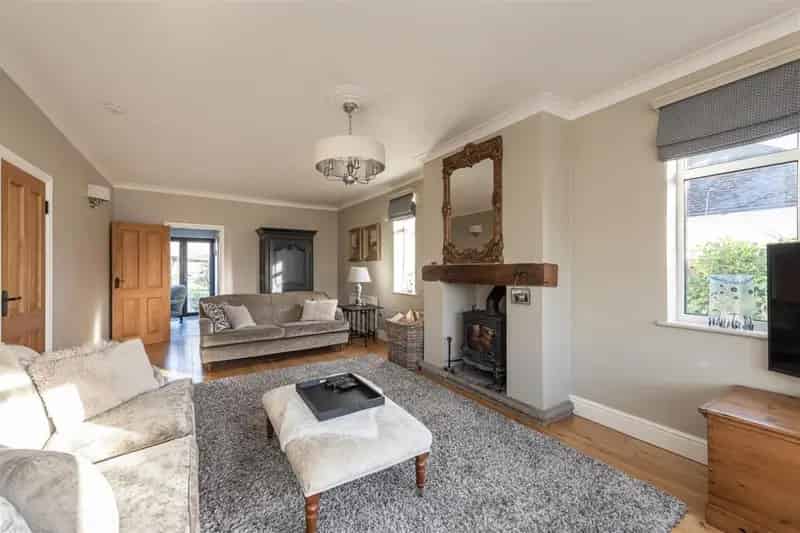 4 Bed Detached House For Sale